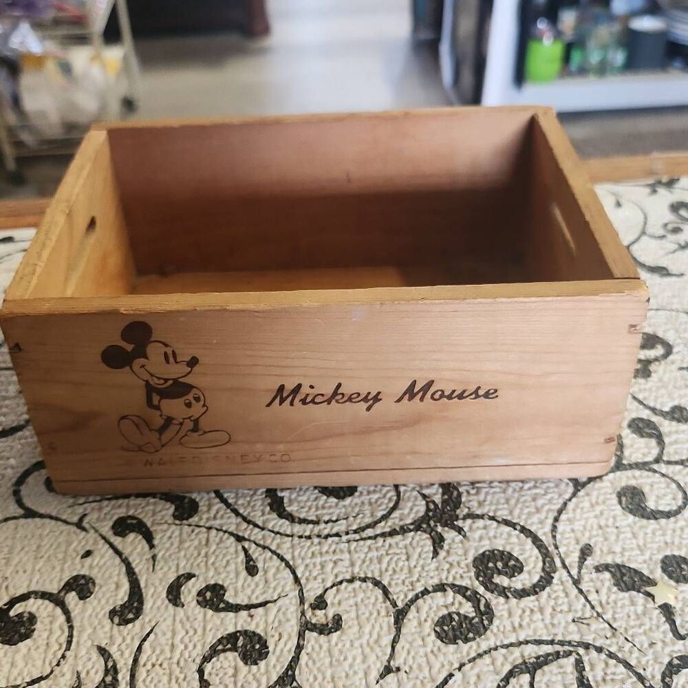 Disney Mickey Mouse Mini Crate - Picture 3 of 6
